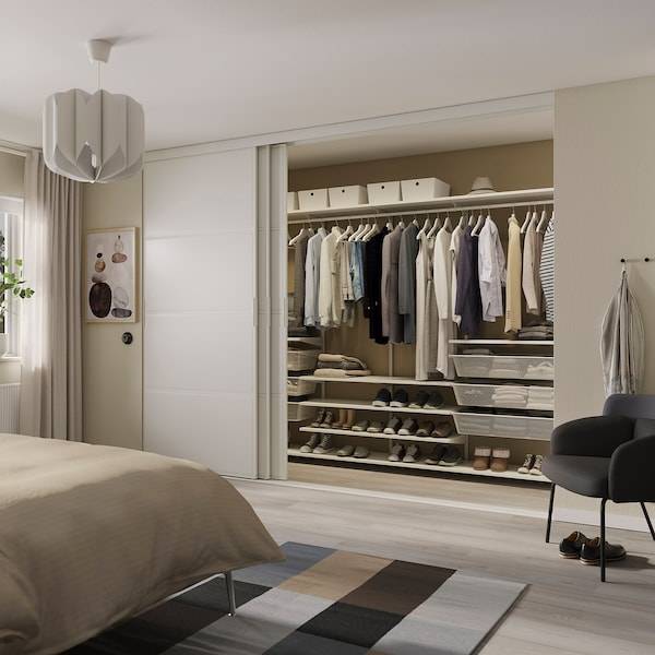SKYTTA / BOAXEL Kleiderschrank+Schiebetüren begehb., weiß/Tjörhom weiß, Super Sparpreis