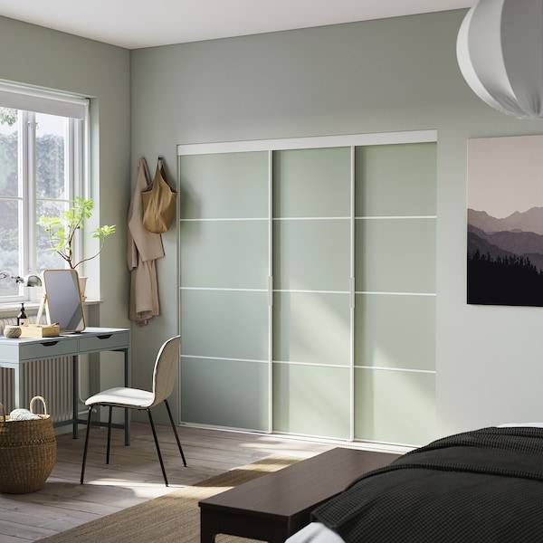 SKYTTA / PAX Kleiderschrank+Schiebetüren begehb., weiß doppelseitig/Mehamn hellgrün, Black Friday Preise