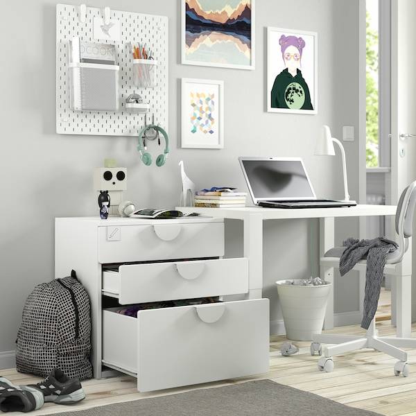 SMÅSTAD / PLATSA Kommode mit 3 Schubladen, weiß weiß/mit Rahmen, Osterangebot