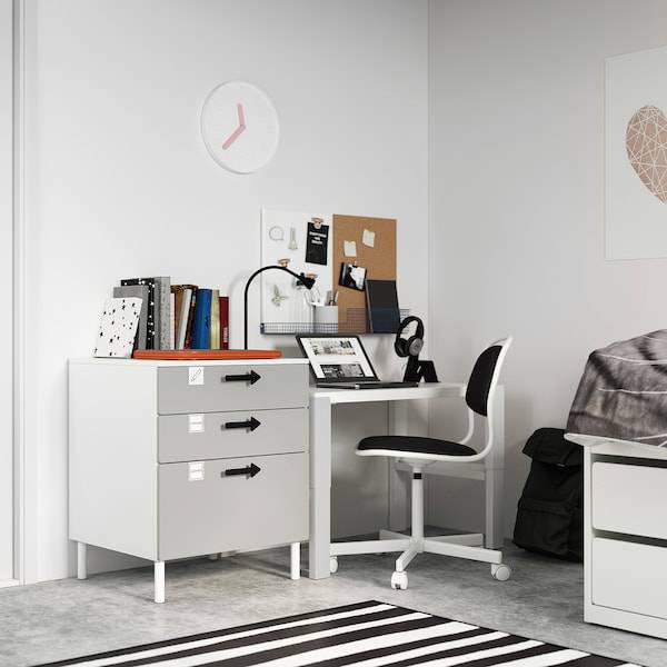 SMÅSTAD / PLATSA Kommode mit 3 Schubladen, weiß/grau, Online Outlet