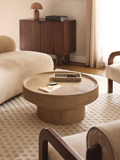 Westwing Collection Runder Couchtisch Benno aus Mangoholz Kostenloser Versand international