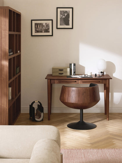 Westwing Collection Schreibtisch Paul aus Mangoholz Rabatt