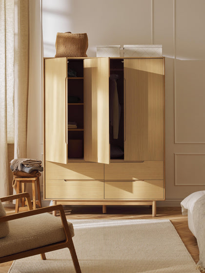 Westwing Collection Kleiderschrank Cassy 3-türig Muttertagsangebot