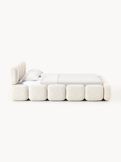 Westwing Collection Polsterbett Tayla aus Bouclé Zeitlich begrenztes Angebot