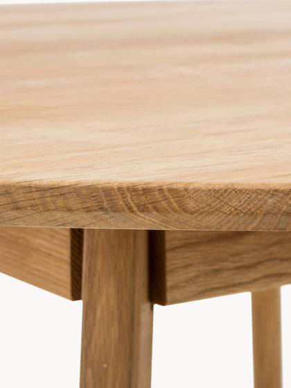 Westwing Collection Runder Esstisch Yumi aus Eichenholz Ø 115 cm Neuheiten