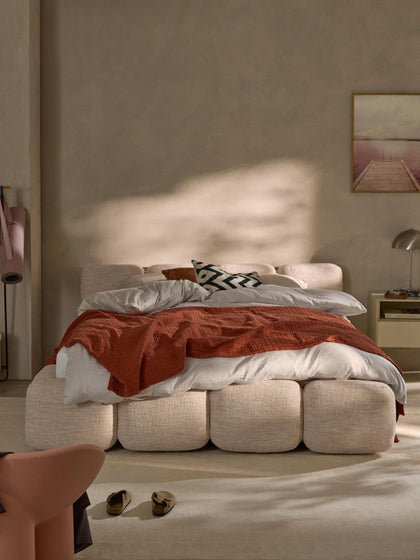 Westwing Collection Polsterbett Tayla aus Bouclé mit Stauraum Verkauf
