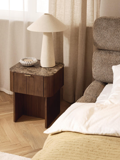 Westwing Collection Holz-Nachttisch Zumi mit Marmorplatte Blitzverkäufe
