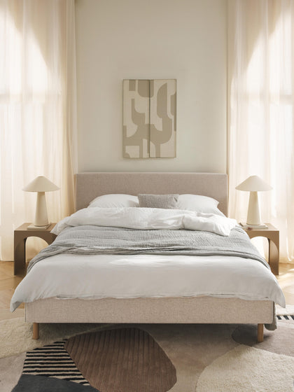 Westwing Collection Polsterbett Giulia mit Holzfüßen Valentinstagsangebot