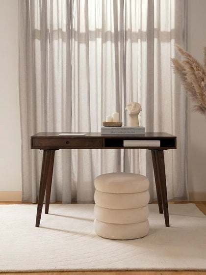Westwing Collection Schreibtisch Tova aus Massivholz mit Schublade Rabatte dieses Monats