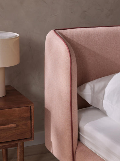 Westwing Collection Polsterbett Luma mit Kopfteil Neueste Mode