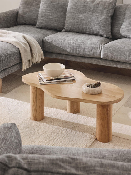 Westwing Collection Couchtisch Didi aus Eichenholz in organischer Form Fabrikpreis