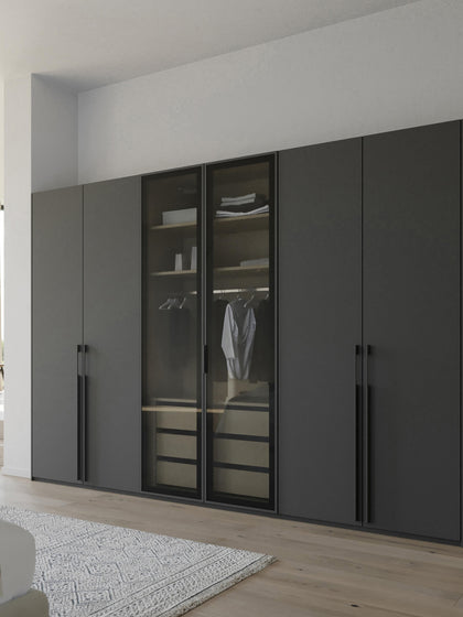 Westwing Collection Drehtürenschrank Skat Shine mit beleuchteten Glastüren Bestseller