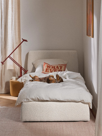 Westwing Collection Bouclé-Einzelbett Cloud mit Stauraum Blitzverkäufe