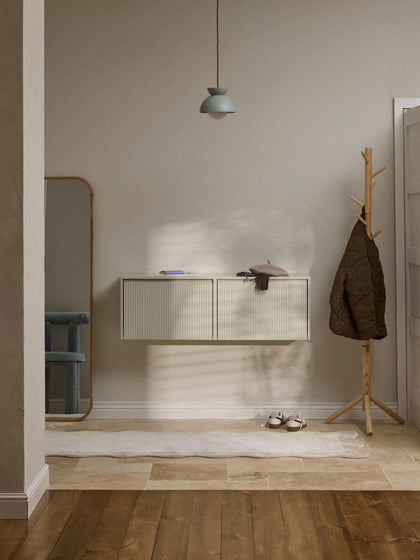 Westwing Collection Wand-Schuhschrank Shea mit Klappfächern und geriffelter Front Begrenzt auf 3 Tage