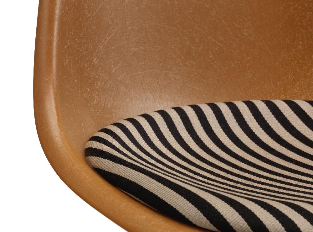 Seipp Eames Fiberglass Side Chair La Fonda Produkte Wohnen Stühle Rabatte dieses Monats